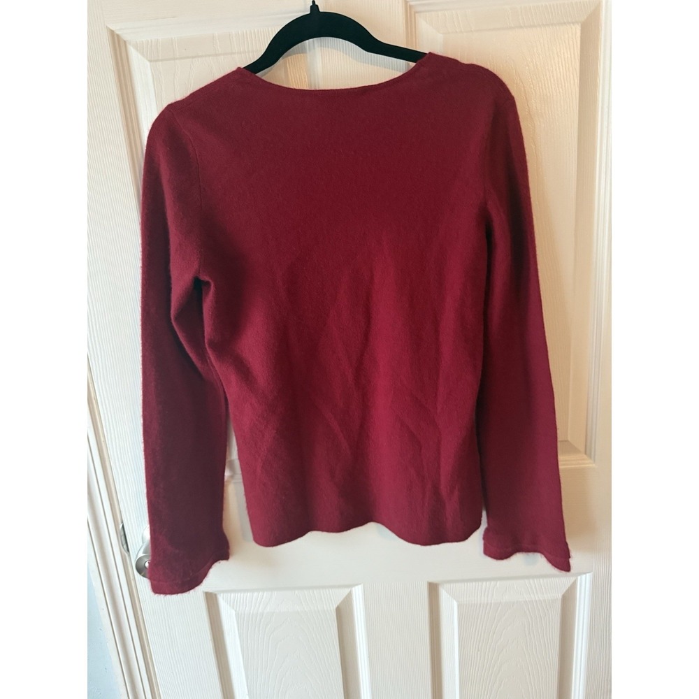 100% Cashmere Red Long Sleeve V-Neck Sweater Winter Cozy Soft Ann Taylor Medium - Picture 4 of 4